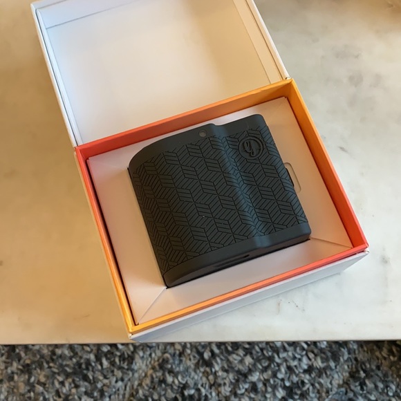 🔥 HOST PICK 💿 NWOT Prynt Pocket Instant Photo Printer for iPhone - Picture 4 of 5